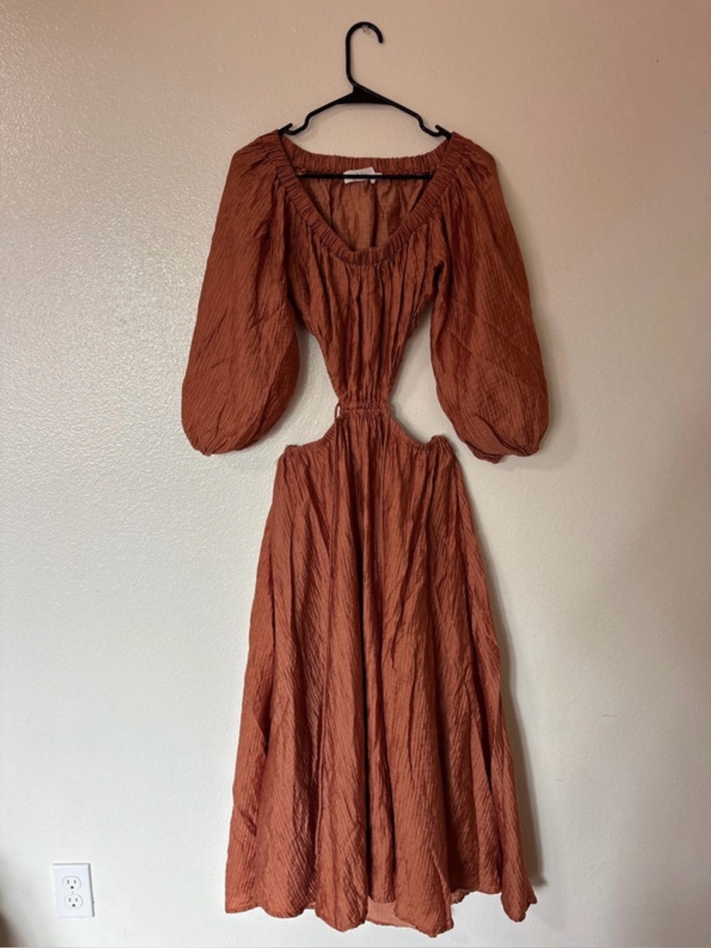 Rust Cutout Maxi Dress with Puff Sleeves